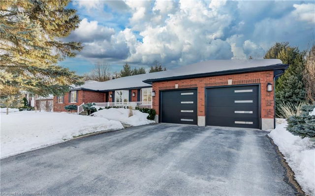 10 Oakwood Drive