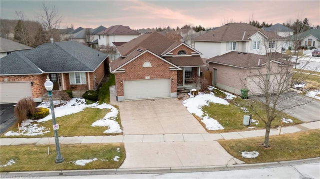 4 Hickory Lane