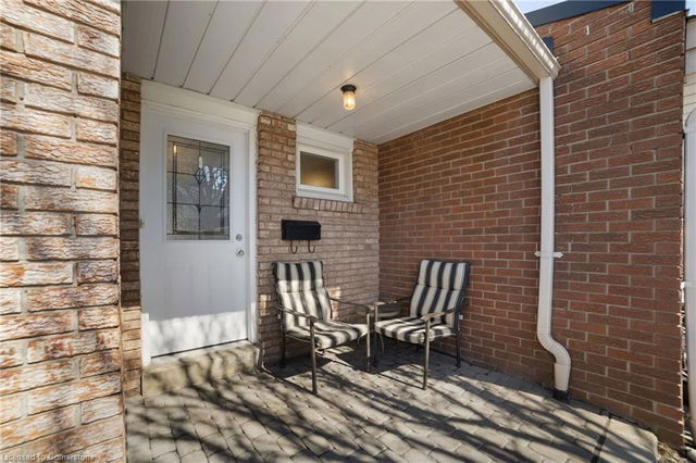 5267 Banting Court