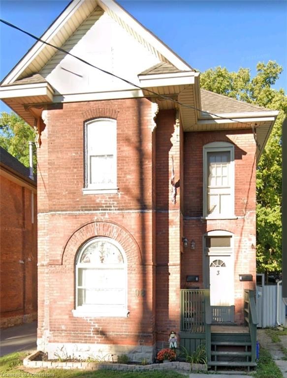 98 Clarence Street
