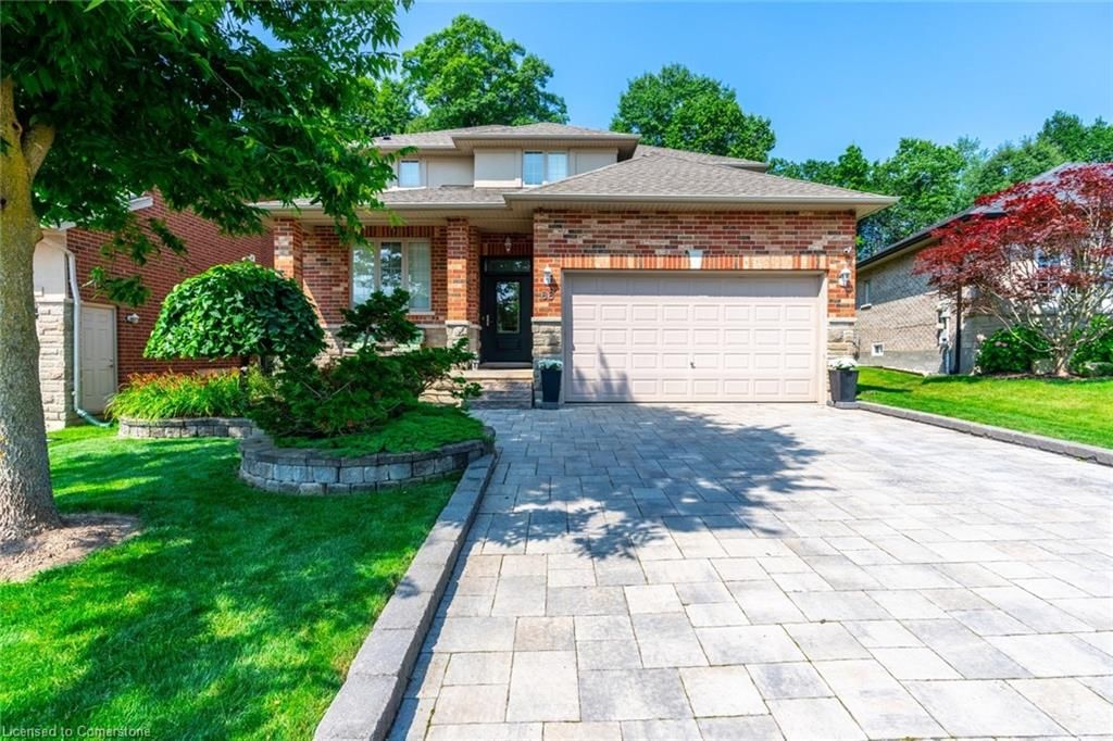 Single Family Residence for sale at 68 Newcombe Road, Dundas, Governor, L9H 7T3 - MLS: 40704237