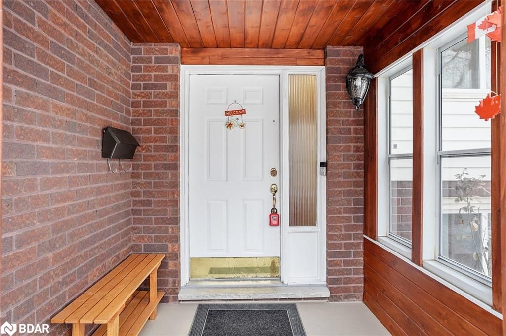 Single Family Residence sold at 44 The Meadows, St. Catharines, Lakeport, L2N 7L1 - MLS: 40704878