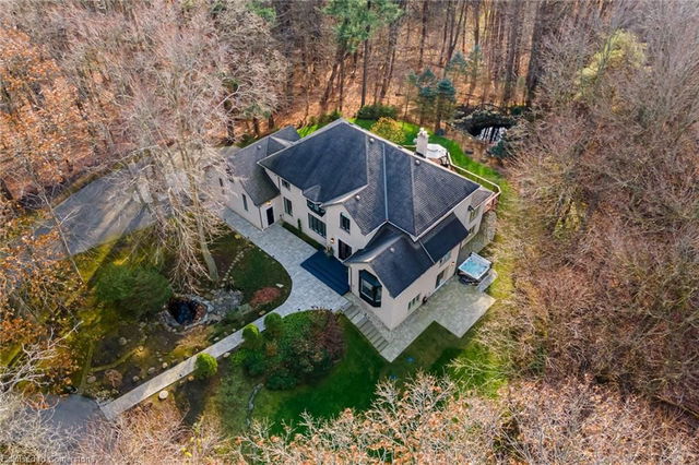 18 Elder Crescent