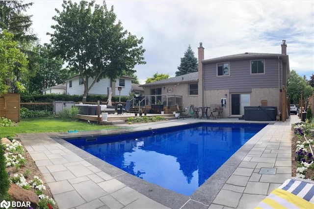 37 Peacock Lane