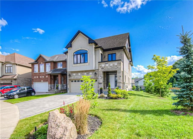 338 Moorlands Crescent