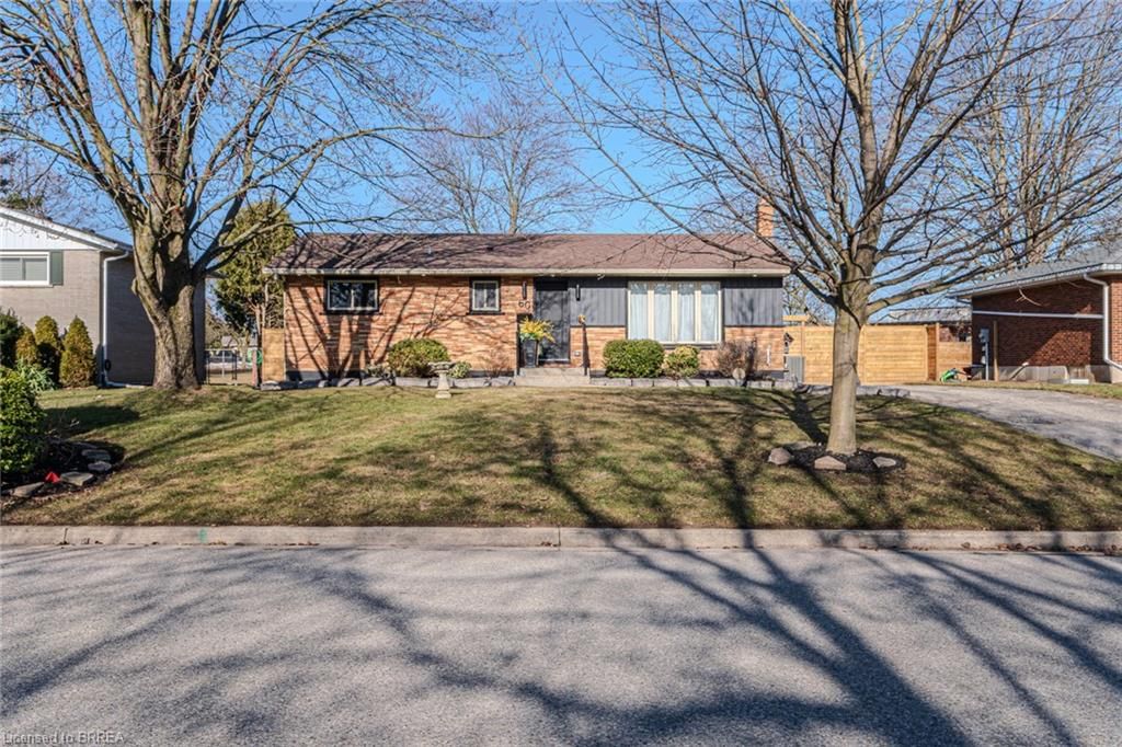 Single Family Residence sold at 60 Forsythe Avenue, Brantford, Rosedale/Gable Height, N3R 3L7 - MLS: 40706126