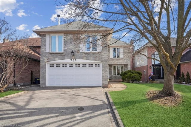 789 Hawkins Crescent