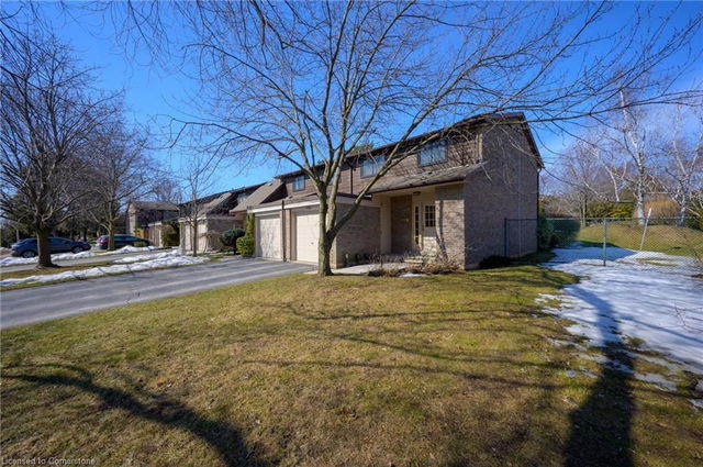 594 Forestwood Crescent
