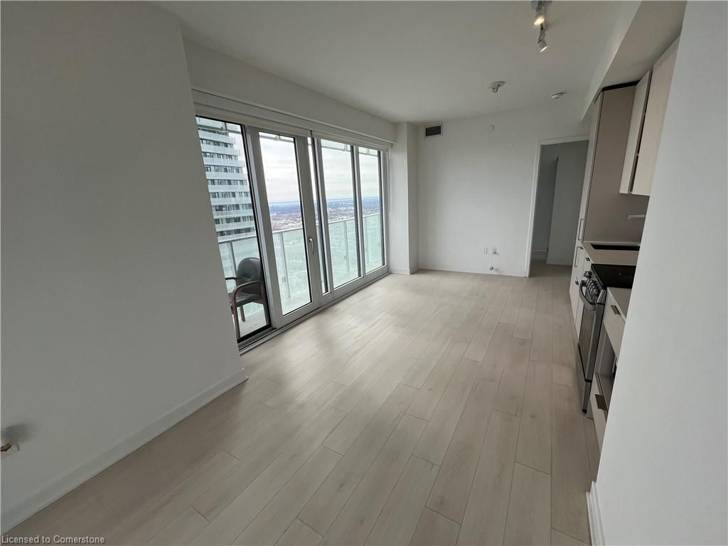 Condo/Apt Unit for lease at 3900 Confederation Parkway, Mississauga, City Centre, L5B 0M3 - MLS: 40706782