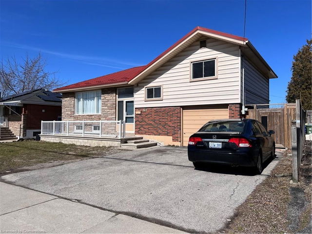 Upper - 585 Mohawk Road