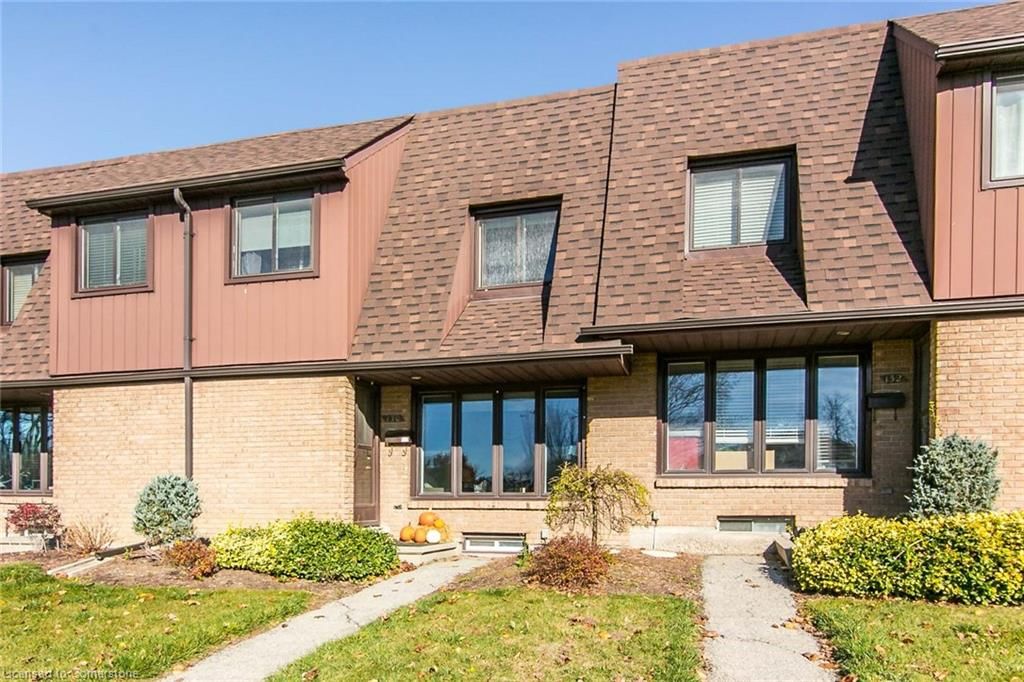 Row/Townhouse for sale at 33-130 Kingswood Drive, Kitchener, Alpine Village/Country Hills, N2E 1S9 - MLS: 40707549