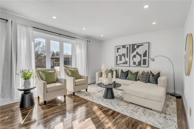 182 Roberts Crescent
