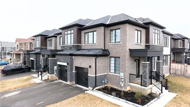 52 Oaktree Drive