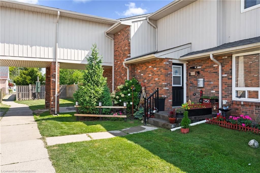 Row/Townhouse for sale at 256-100 Brownleigh Avenue, Welland, Welland Downtown, L3B 5V8 - MLS: 40708580