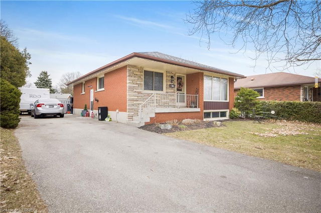 6 Robroy Court