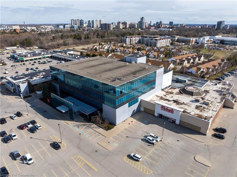 50 Westmount Road N photo 3