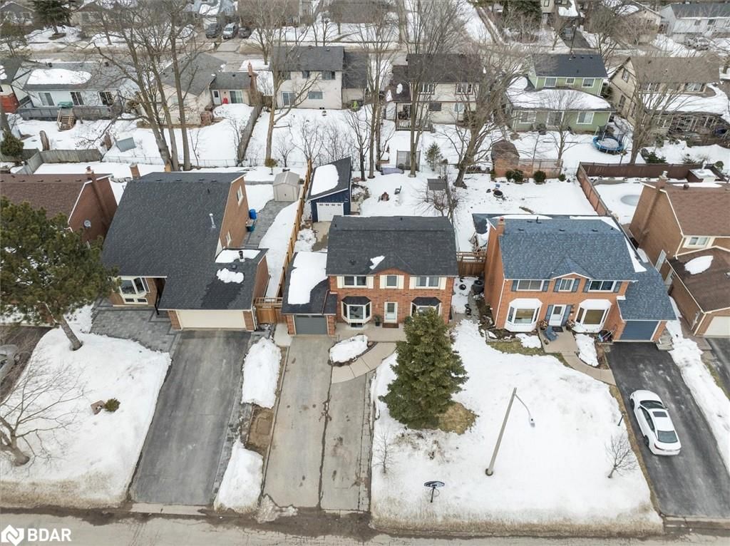 Single Family Residence for sale at 33 Pepler Place, Barrie, Sunnidale, L4N 5E3 - MLS: 40709187