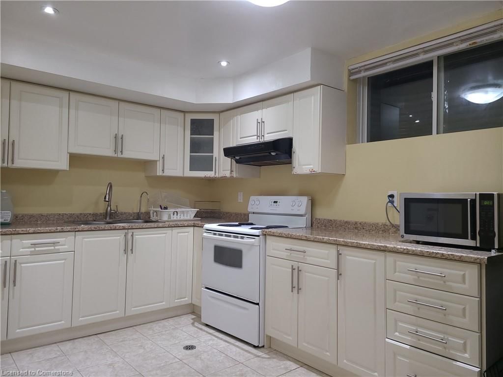 Single Family Residence leased at Basement-12 Peer Drive, Guelph, Kortright Hills, N1C 1G9 - MLS: 40711061