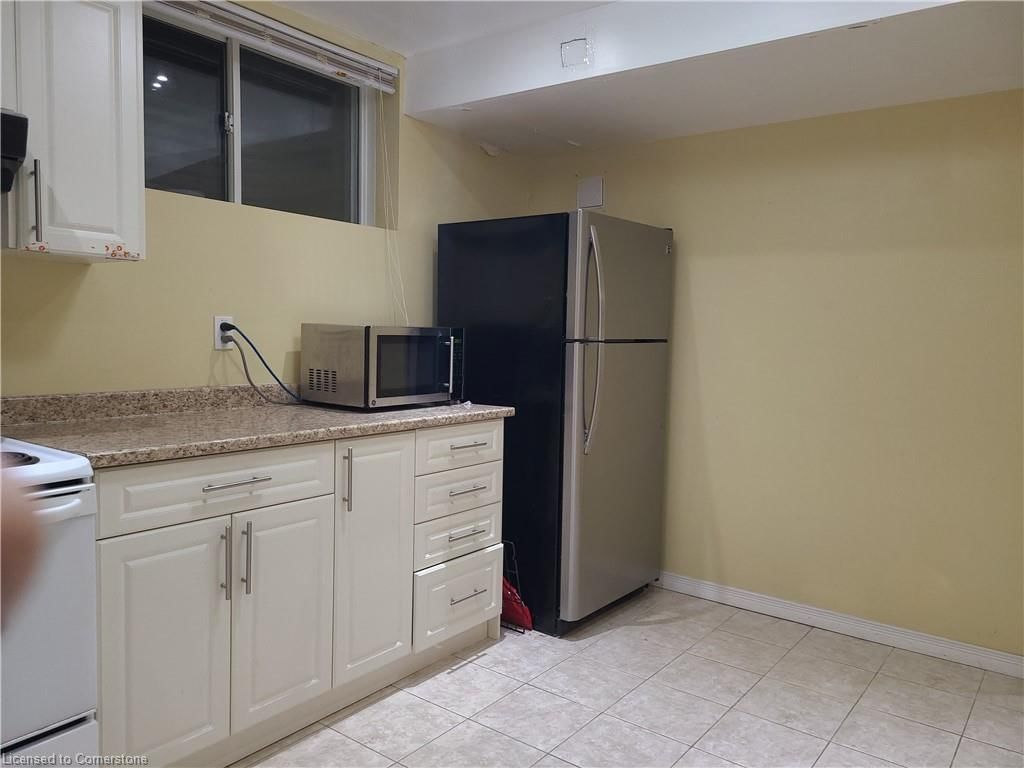 Single Family Residence leased at Basement-12 Peer Drive, Guelph, Kortright Hills, N1C 1G9 - MLS: 40711061