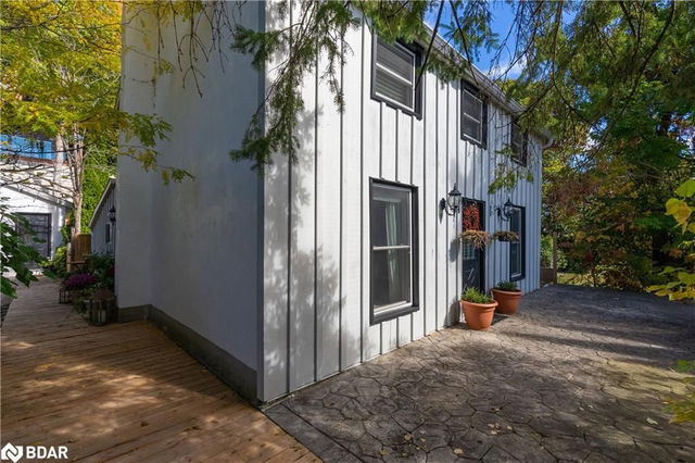 190 Shanty Bay Road