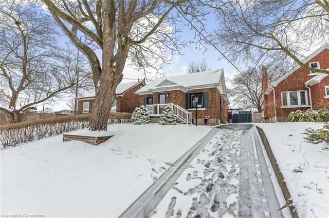 6 Dunham Avenue