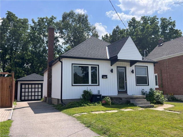 111 Stirling Avenue
