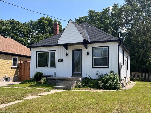 111 Stirling Avenue