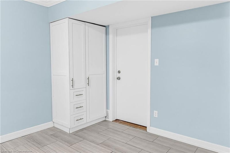 Room1