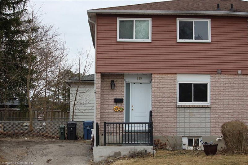 689 College Avenue W, Guelph, Ontario