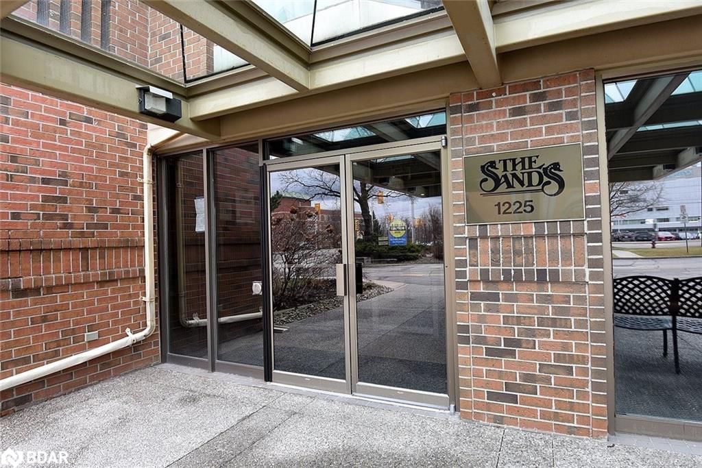 Condo/Apt Unit sold at 404-1225 North Shore Boulevard, Burlington, Maple, L7S 1Z6 - MLS: 40712396