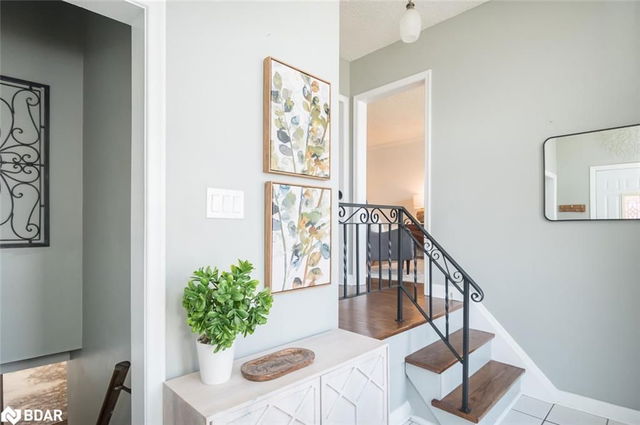 39 Pleasantview Avenue
