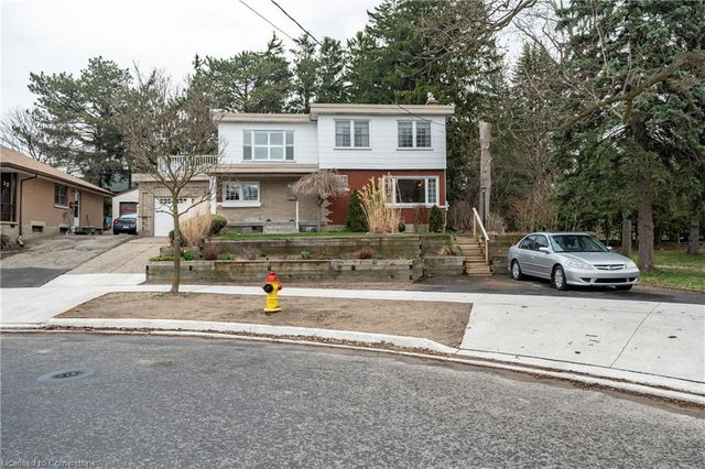 16 Admiral Road