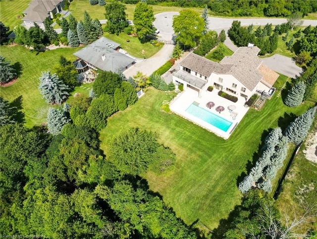 94 Simcoe Road