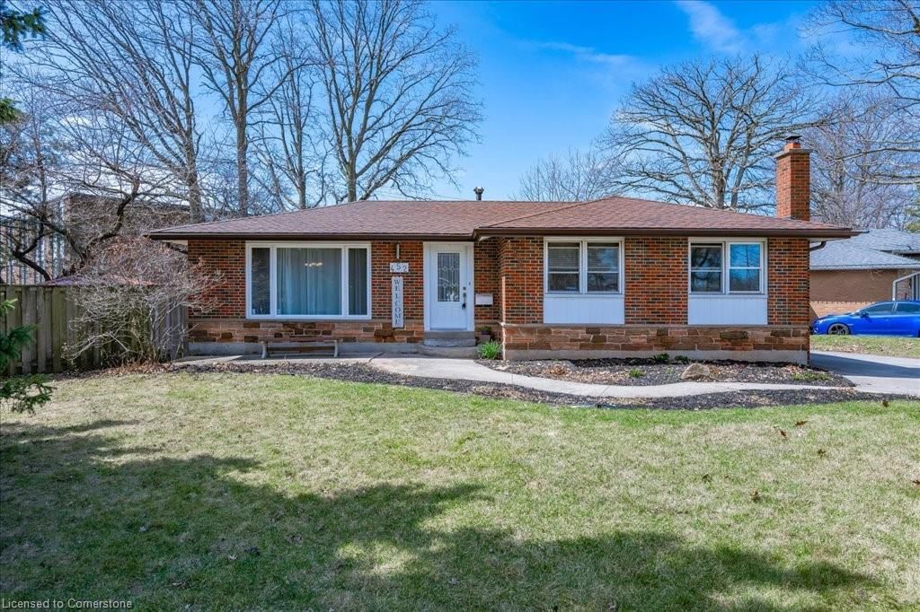 Single Family Residence for sale at 452 Wedgewood Drive, Burlington, Pinedale, L7L 4H8 - MLS: 40714099