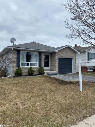 28 Courtney Crescent