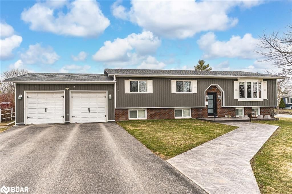 Single Family Residence for sale at 132 Patterson Road, Barrie, Ardagh, L4N 3W4 - MLS: 40714285
