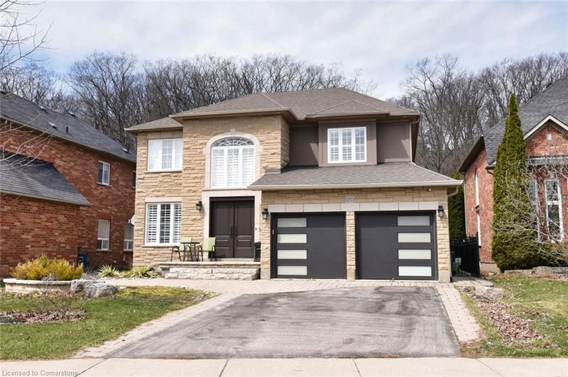 120 Davidson Boulevard, Dundas, Ontario