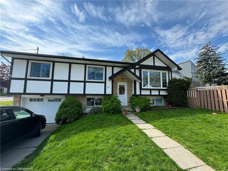 11 Rowan Court, Hamilton, Ontario