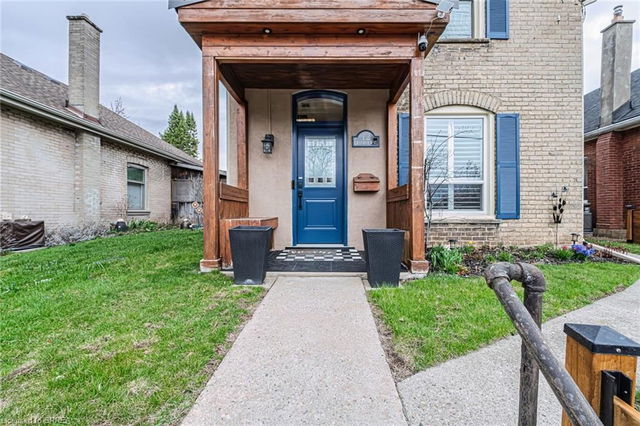 12 Grandview Street