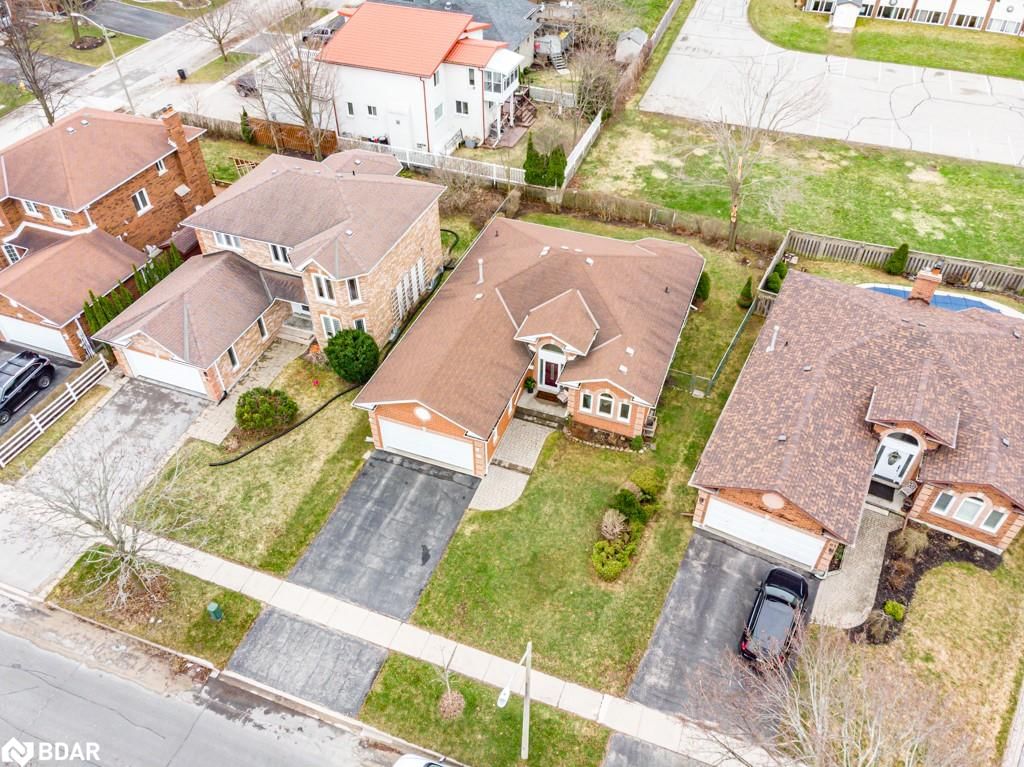 Single Family Residence for sale at 85 Arthur Avenue, Barrie, East, L4M 6H6 - MLS: 40714545
