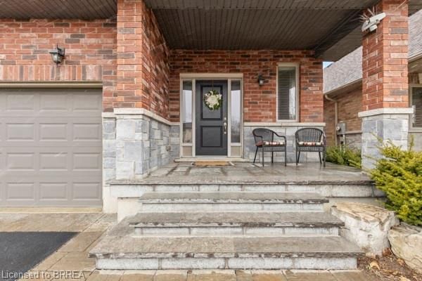 Single Family Residence sold at 16 Abbington Drive, Hamilton, Gilbert, L9C 0C7 - MLS: 40715131