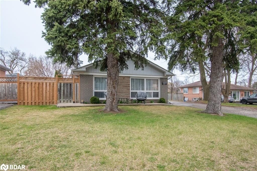 Single Family Residence for sale at 137 Wakefield Road, Milton, OM Old Milton, L9T 2L7 - MLS: 40715277