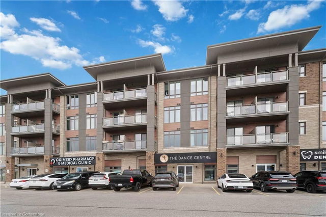 208 - 520 North Service Road