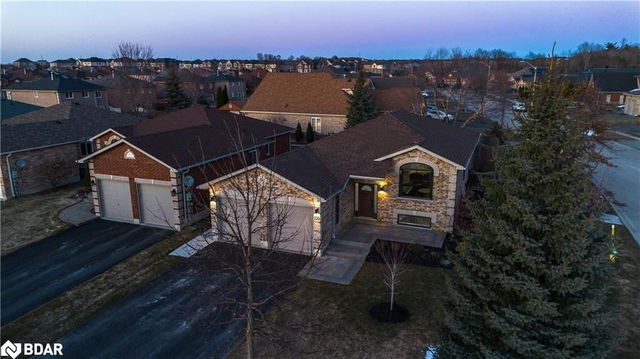 100 Seline Crescent