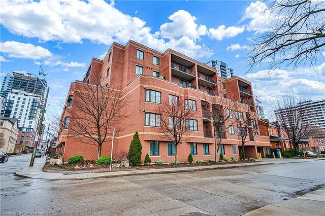 401 - 47 Caroline Street N
