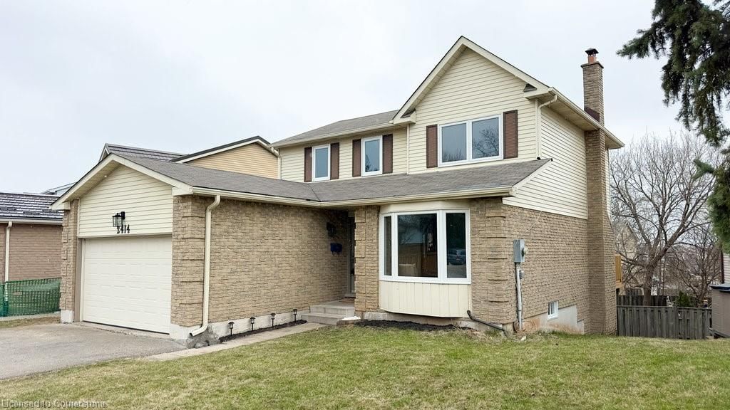 Single Family Residence sold at 2414 Coventry Way, Burlington, Brant Hills, L7P 4M4 - MLS: 40716187