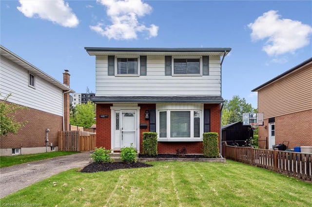 90 Arrowhead Crescent