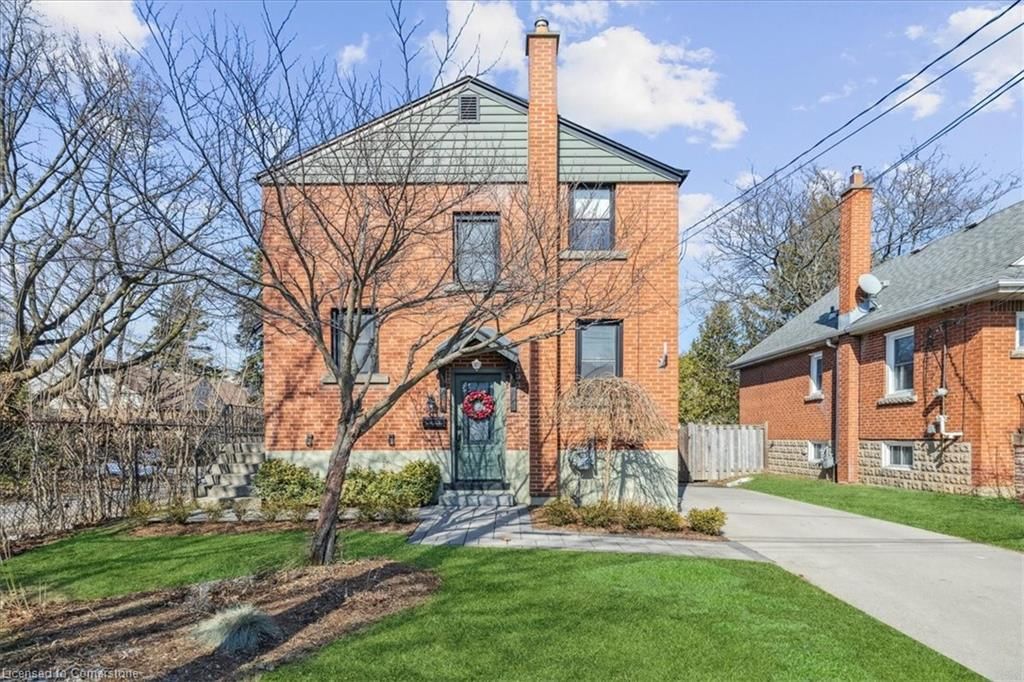 Single Family Residence sold at 1 Alpine Avenue, Hamilton, Concession, L9A 1A4 - MLS: 40716276