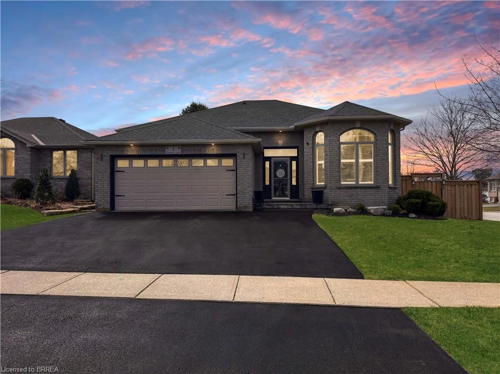 Single Family Residence sold at 1 Dunton Lane, Paris, Fair Grounds, N3L 4E1 - MLS: 40716432