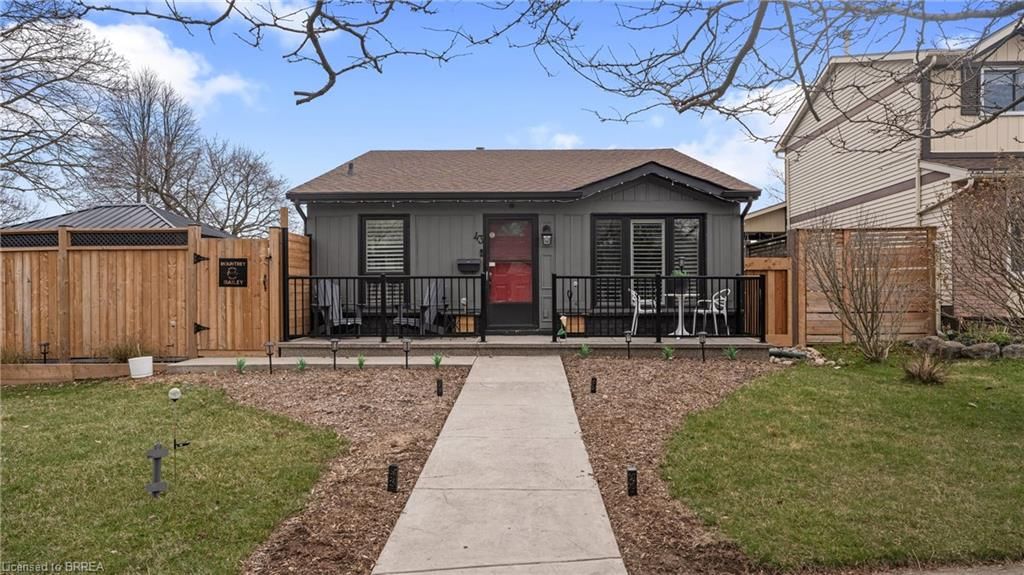 Single Family Residence sold at 43 Viscount Road, Brantford, Brantwood Park, N3P 1J1 - MLS: 40716535